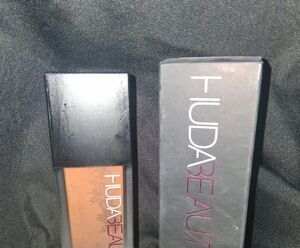 HUDA BEAUTY Faux Filter Foundation - Warm Brown